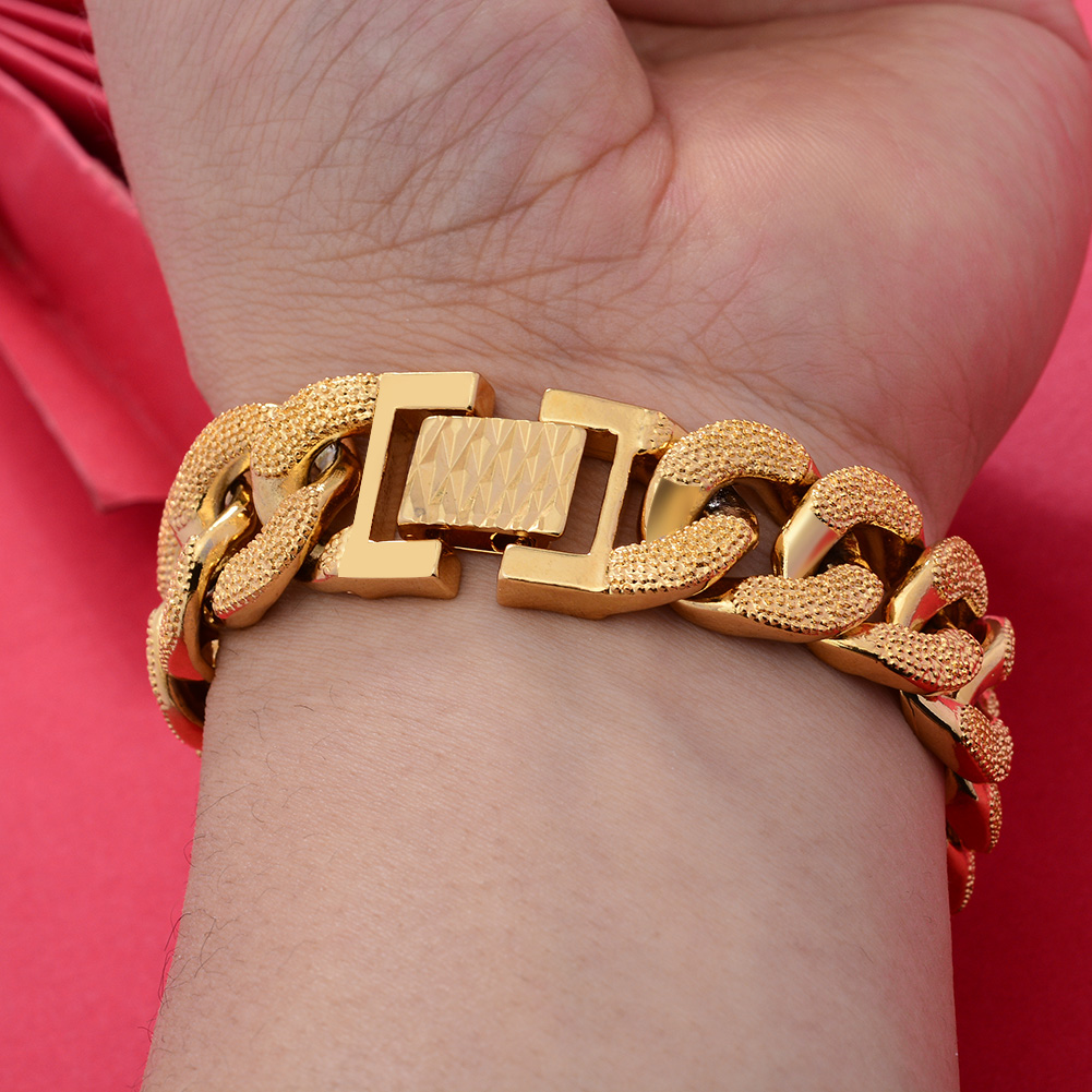 Pulsera de Color dorado de Dub - Street Fashion Dubai reseña y precio