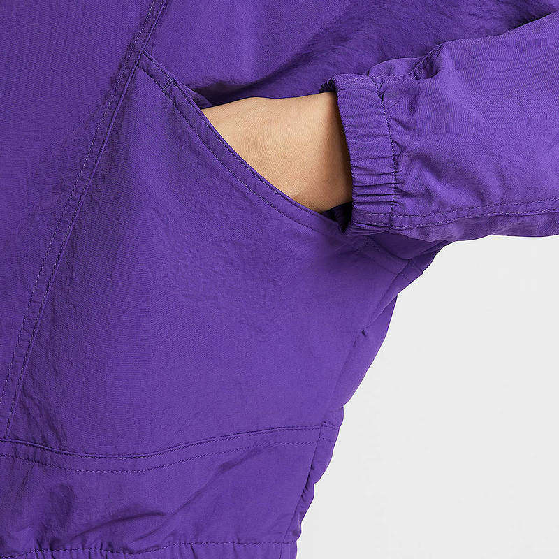 Chaqueta Cortavientos Nike con - Street Fashion Nike reseña y precio